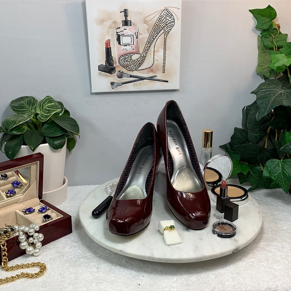 VALA BURGUNDY PATENT MADDEN GIRL by Steve Madden